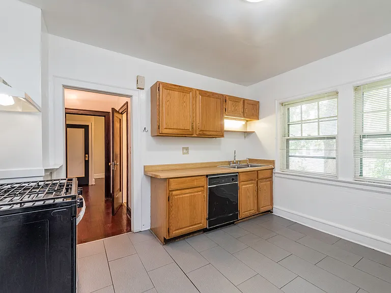 419 Hickory St #2 — Photo 13