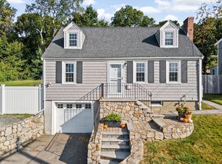 33 Broad Cove Rd, Hingham, MA 02043