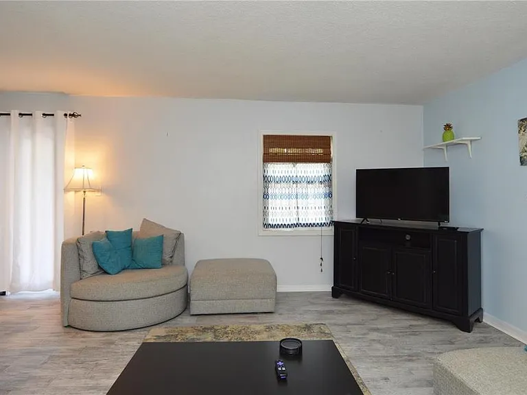 3873 Pompano Dr SE #B — Photo 15