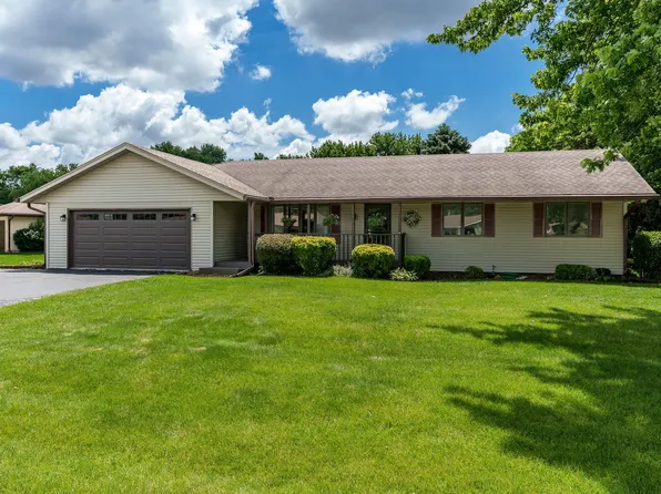 7431 Farview Dr, Cherry Valley, IL 61016