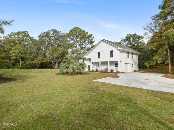 6000 Robert Ruark Drive SE, Southport, NC 28461
