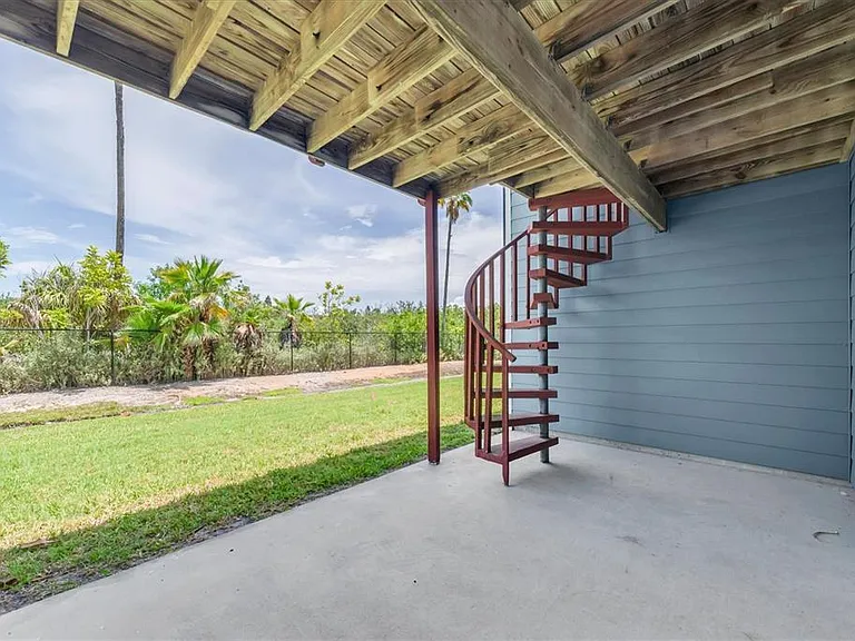 802 Hidden Harbour Dr — Photo 39
