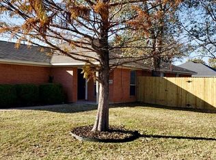 429 Arnold Ave, Burleson, TX 76028