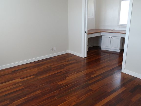 3rd image of 524 Park Way
