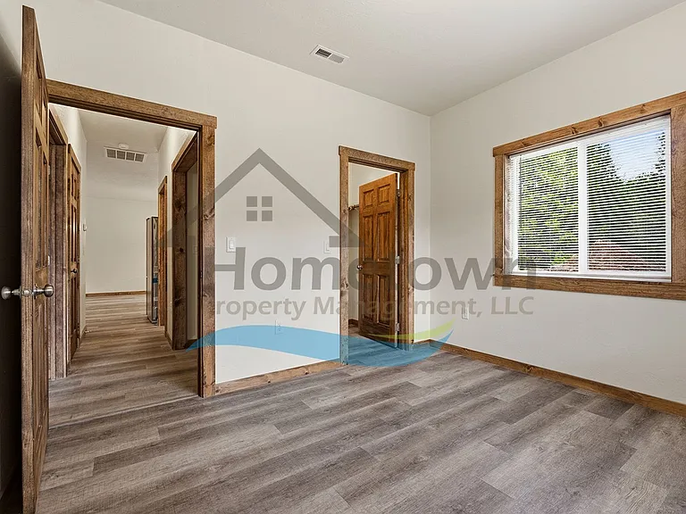105 Burnt Tree Ln — Photo 14