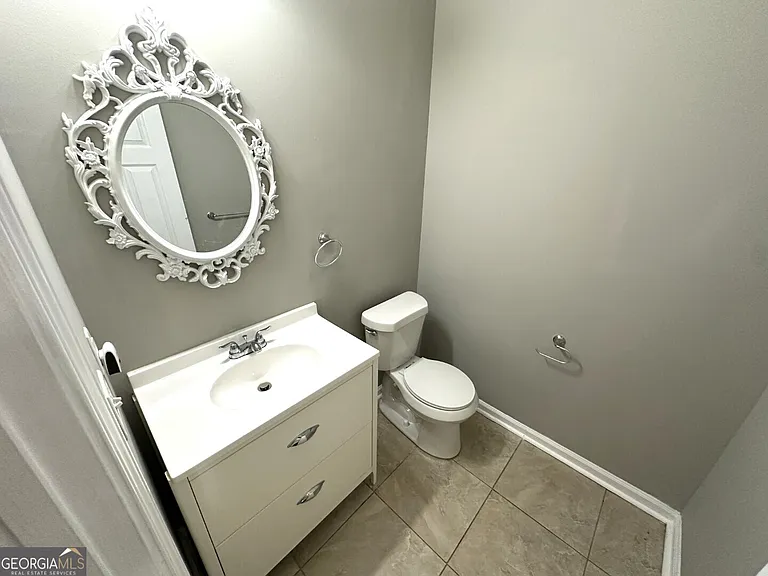 7040 Biltmore Trce — Photo 12