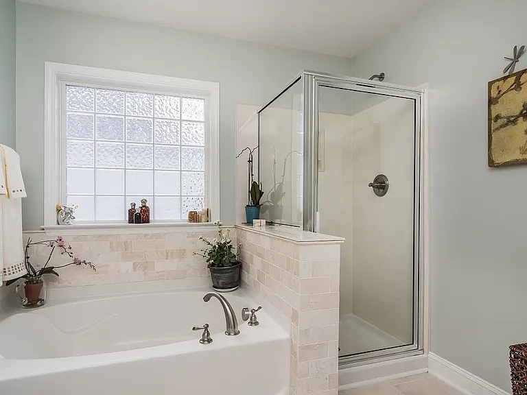 4012 Jockey Club Cir — Photo 18