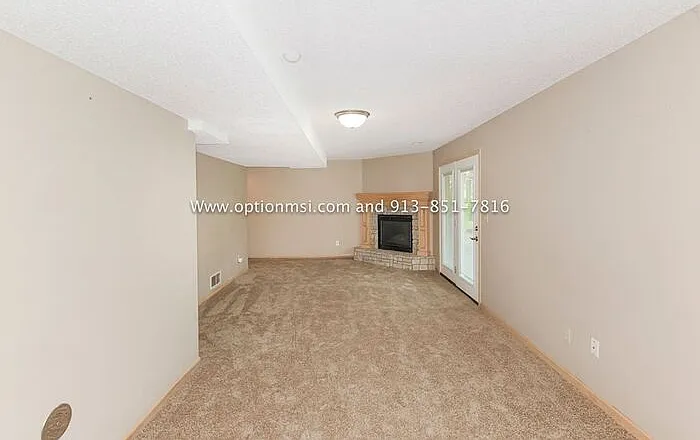 916 NW 62nd Ter — Photo 23