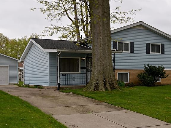 2nd image of 2046 E 41st St
