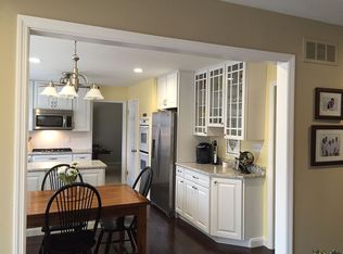 15831 Country Ridge Dr, Chesterfield, MO 63017