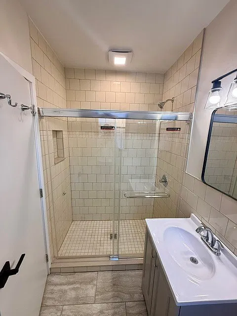 2 bed, 1075 sqft, $2,250 — Photo 4