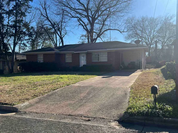 1102 Centenary Dr, Longview, TX 75601