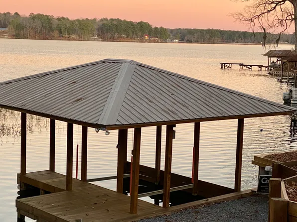 59 Huckleberry Dr, Deatsville, AL 36022