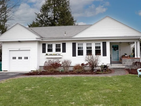 82 Bond St, Norwood, MA 02062