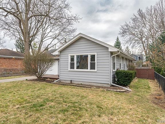 2nd image of 526 Midland Blvd