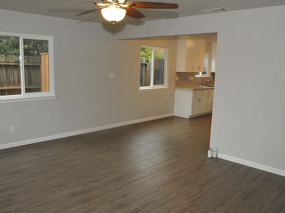 3rd image of 4326 Berrendo Dr