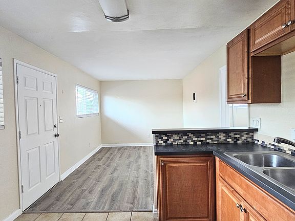 3rd image of 3992 Ingraham St APT A