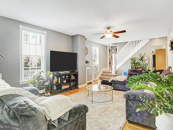 5th image of 2522 Boas St