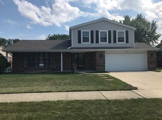 4013 Miller Dr, Glenview, IL 60026