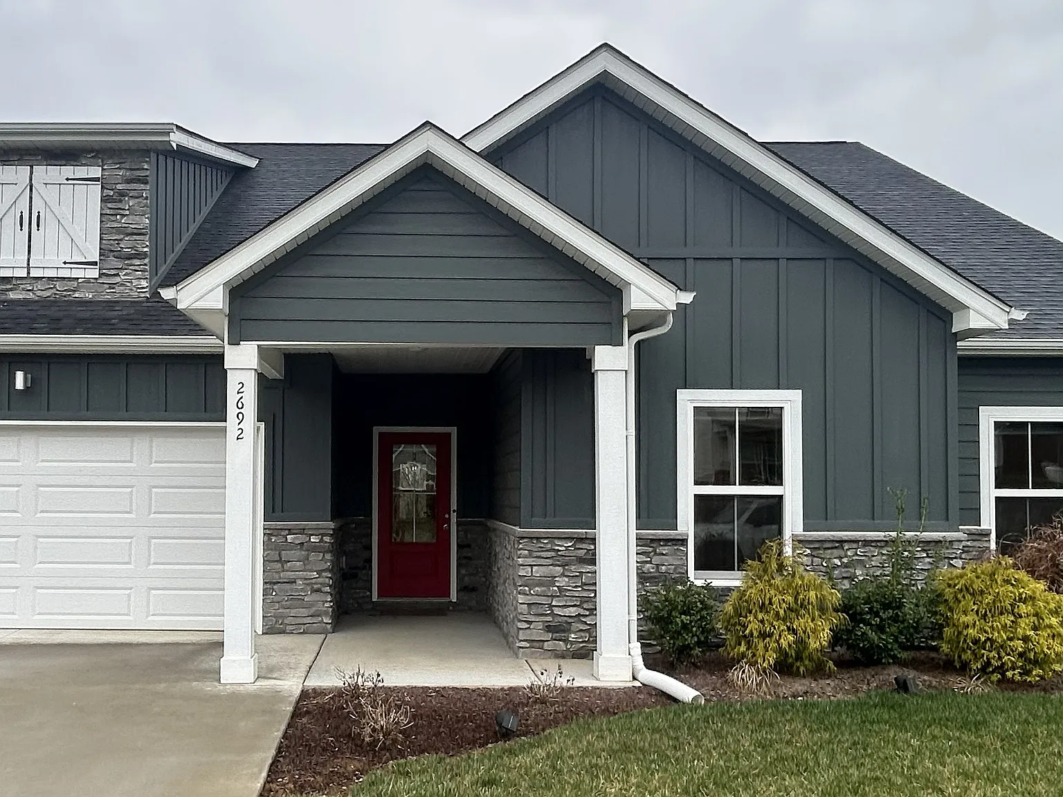 5 bed, 3.5 bath, 2924 sqft, $2,950 — Photo 1