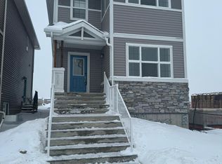 406 Bayview Mnr SW, Airdrie, AB T4B 5M4