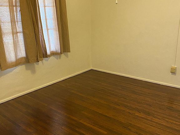 3rd image of 1222 S Saltair Ave