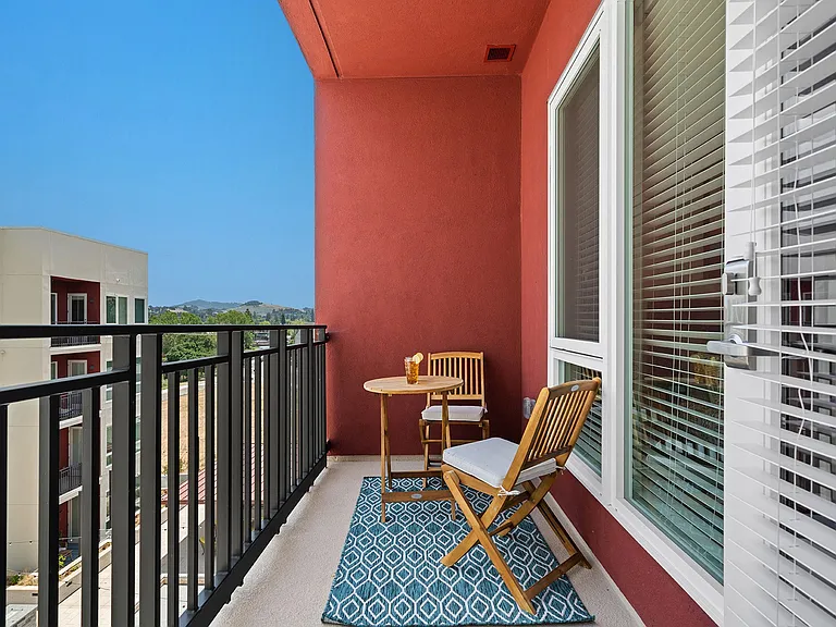 La Via Apartments — Photo 23