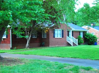 2881 Wesleyan Ln, Winston Salem, NC 27106