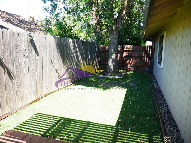 5329 Leavitt Way — Photo 31