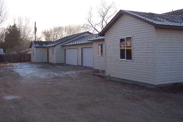 2nd image of 1116 & 1118 Maple St #4