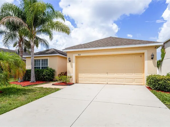 932 Meadow Glade Dr, Ruskin, FL 33570