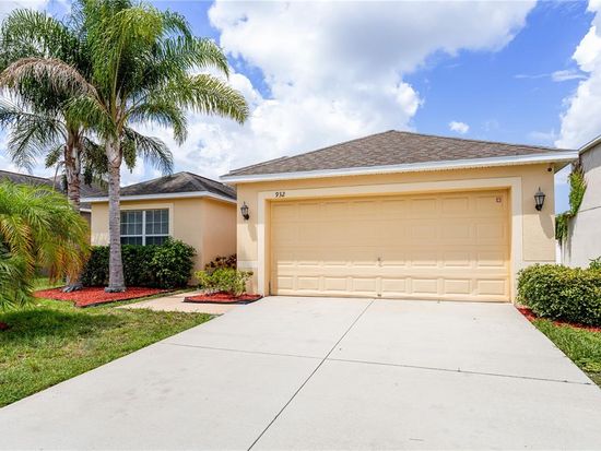932 Meadow Glade Dr, Ruskin, FL 33570