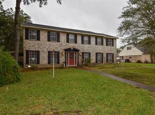5711 Ash Oak Dr, Houston, TX 77091