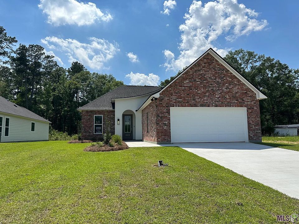 1st image of 22859 Balsam Dr