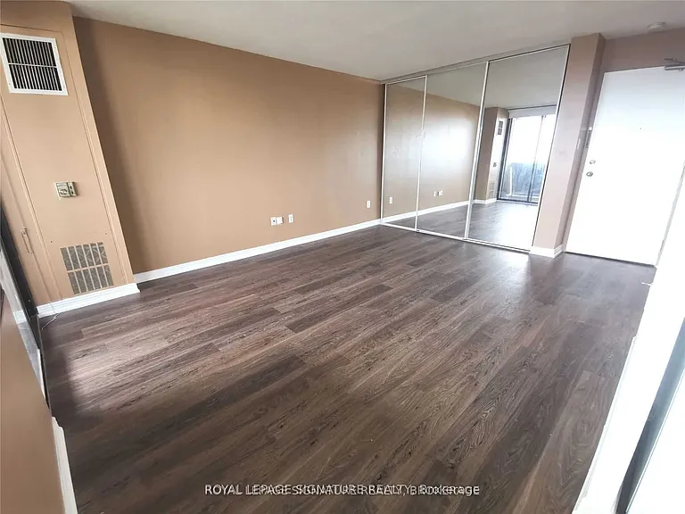 720 Spadina Ave #1606 — Photo 10