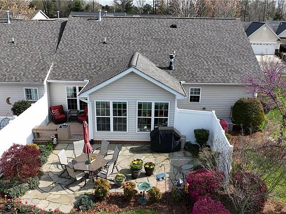 2nd image of 2111 Rosemont Dr