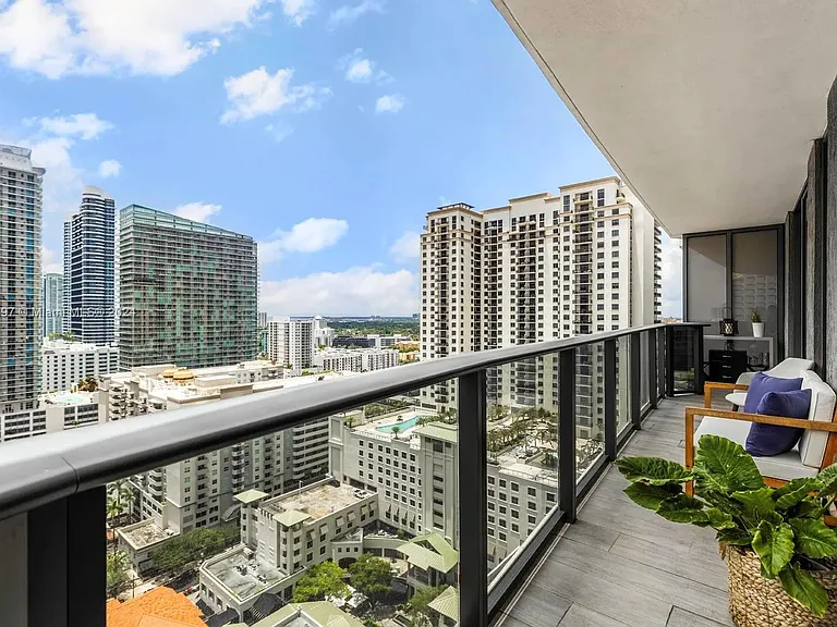 45 SW 9th St #2103 — Photo 9