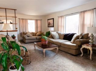 168 E Mill Rd, Long Valley, NJ 07853