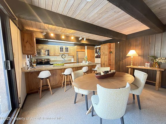 4th image of 1034 E Cooper Ave #19