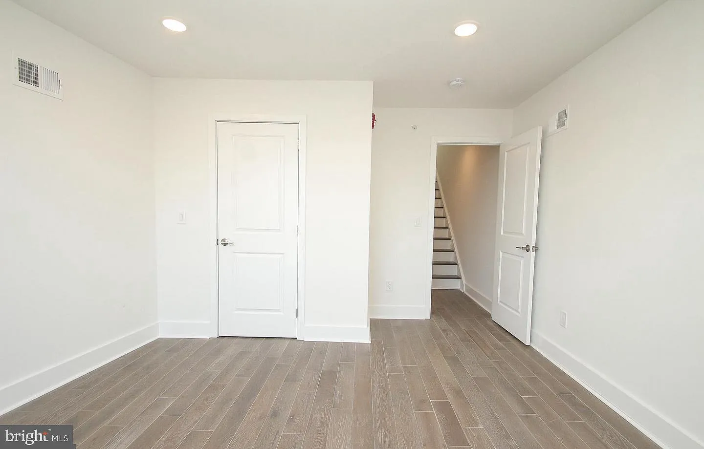 2 bed, 1.0 bath, 1200 sqft, $1,895 — Photo 4