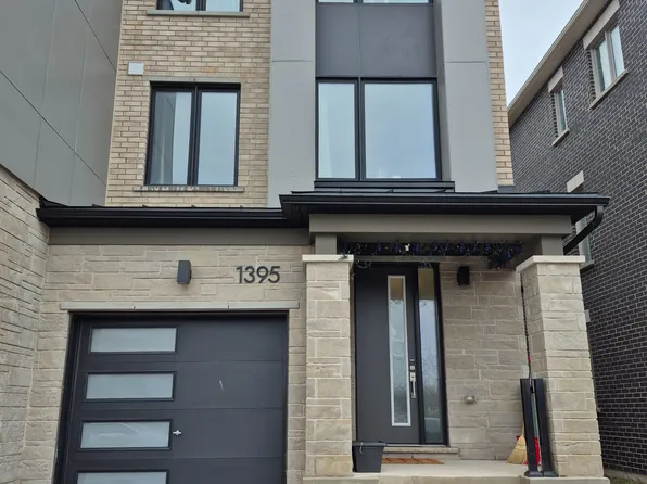 1395 Shevchenko Blvd, Oakville, ON L6M 5P3