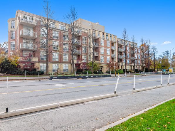 2511 Bloor St W Unit 305, Toronto, ON M6S 5A6