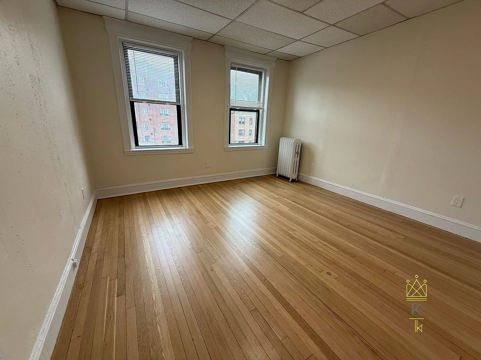 2 bed, $2,562 — Photo 4
