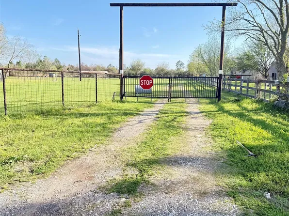 29921 Waller Spring Creek Rd, Waller, TX 77484