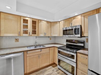 600 Three Islands Blvd APT 1008, Hallandale Beach, FL, 33009
