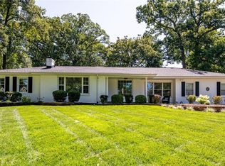 16 Concord Ln, Saint Louis, MO