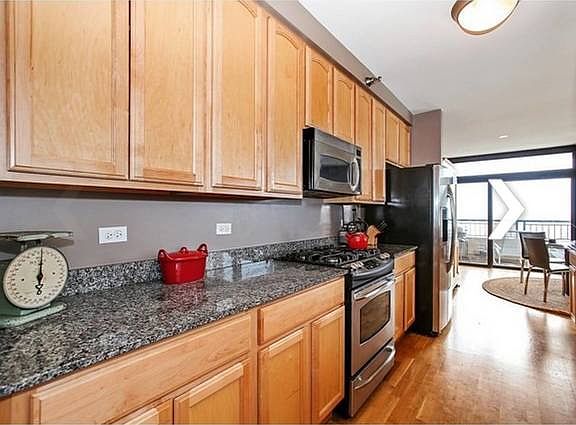5th image of 1160 S Michigan Ave APT 2105