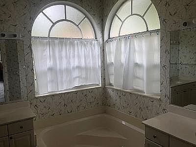 4th image of 7208 NW 64th Ter