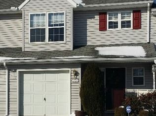5796 Hidden Lake Dr, Harrisburg, PA 17111