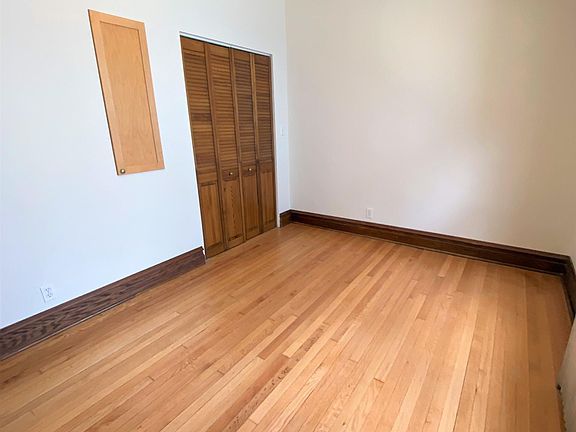 4th image of 3652 N Janssen Ave APT 1R